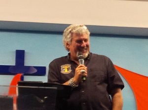 Frank Gresham preaching in the Dominican Republic